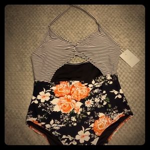 Cupshe cutout swimwear bathing suit full coverage